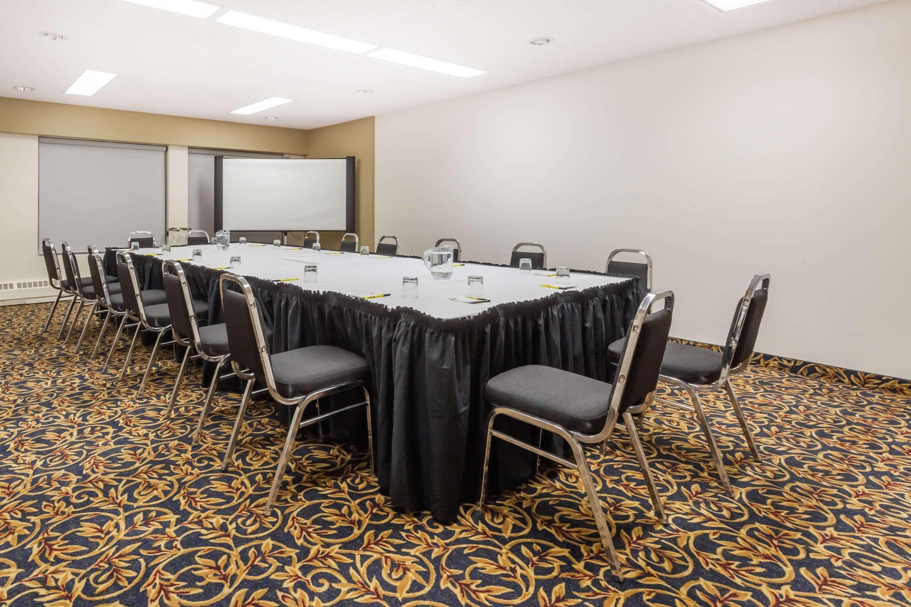 Super 8 By Wyndham Sherwood Park/Edmonton Area Dış mekan fotoğraf