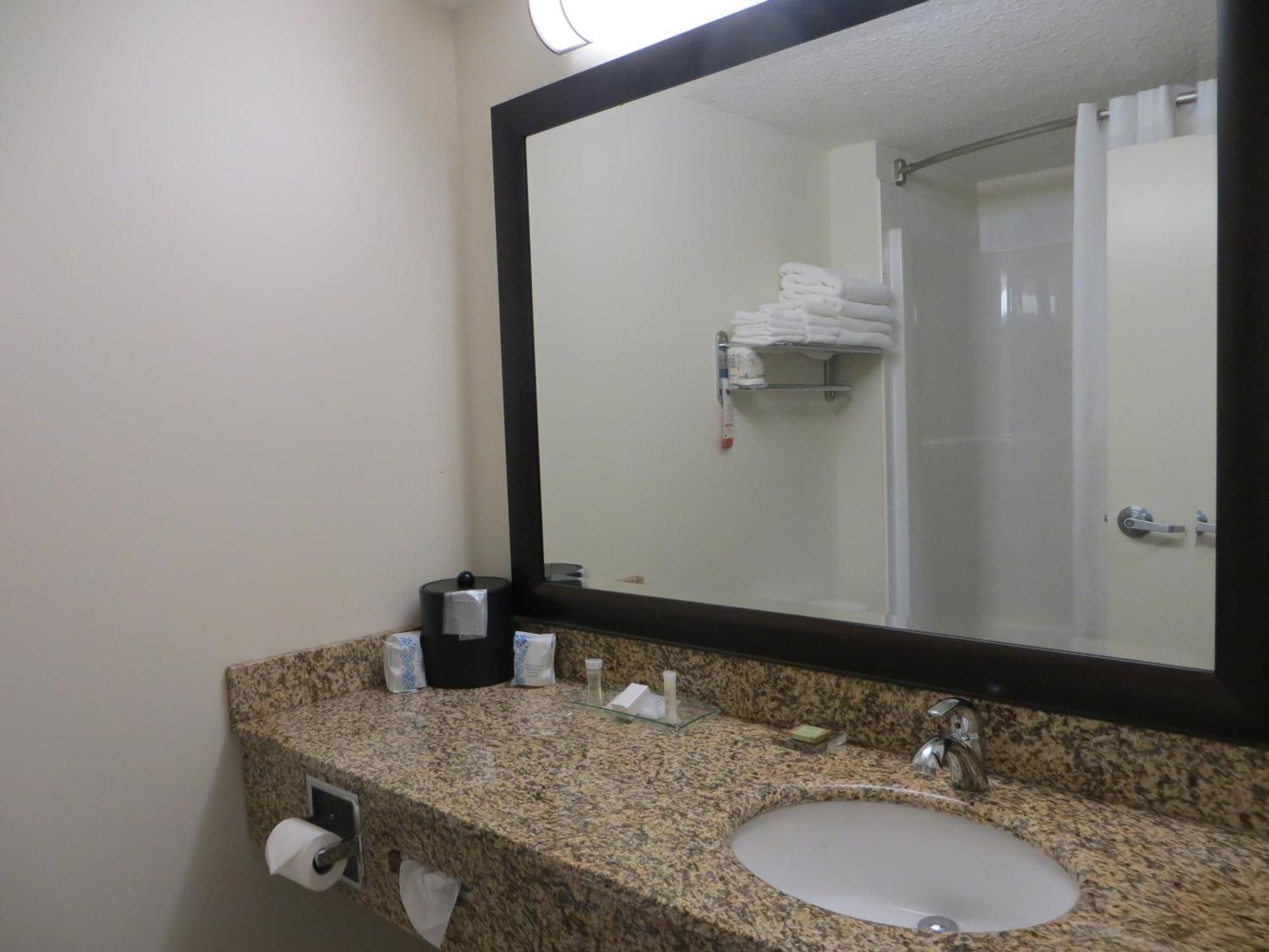 Super 8 By Wyndham Sherwood Park/Edmonton Area Oda fotoğraf