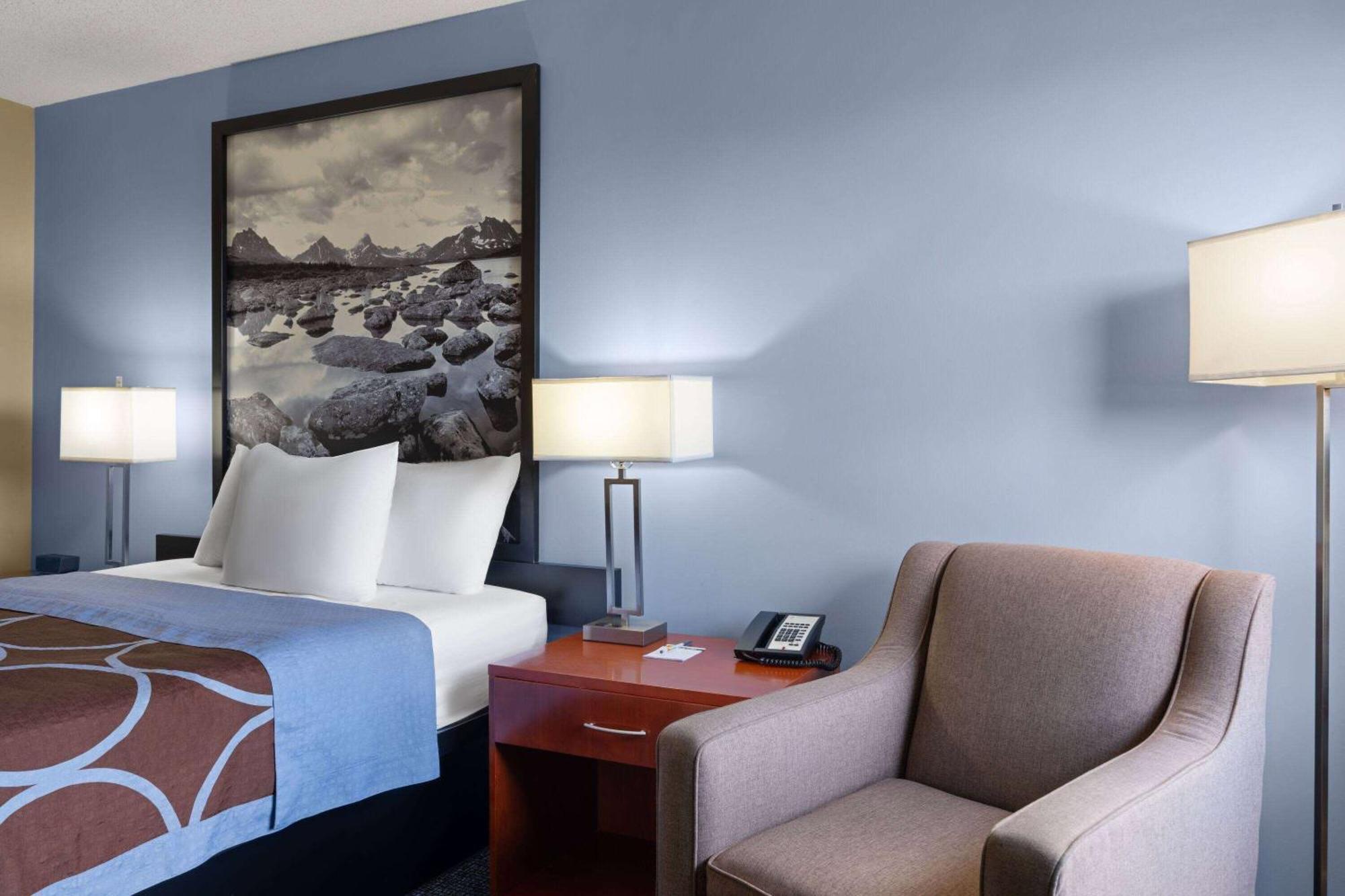 Super 8 By Wyndham Sherwood Park/Edmonton Area Dış mekan fotoğraf