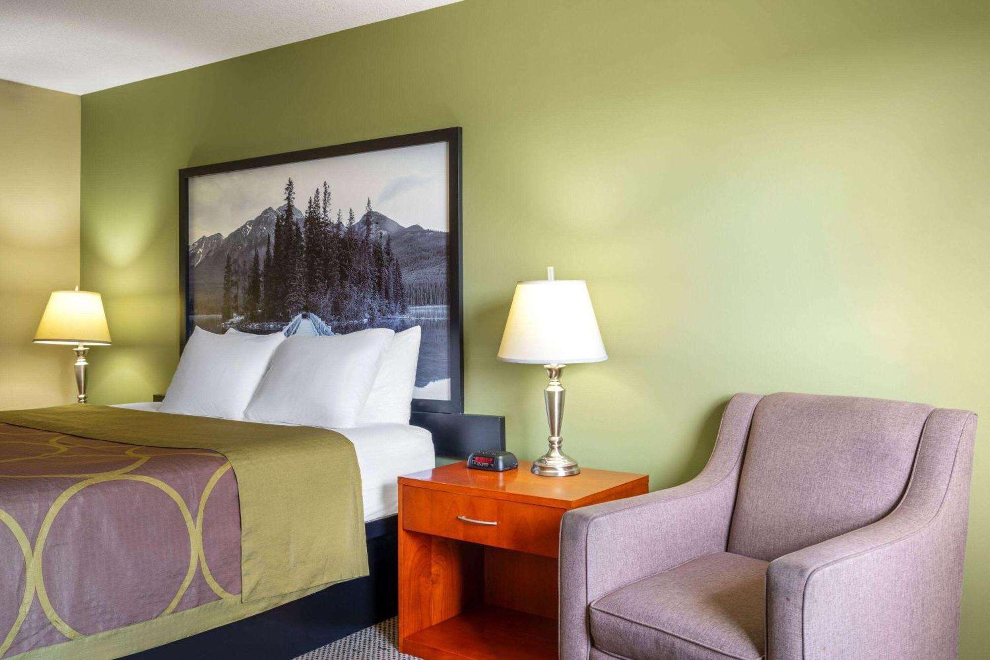 Super 8 By Wyndham Sherwood Park/Edmonton Area Dış mekan fotoğraf