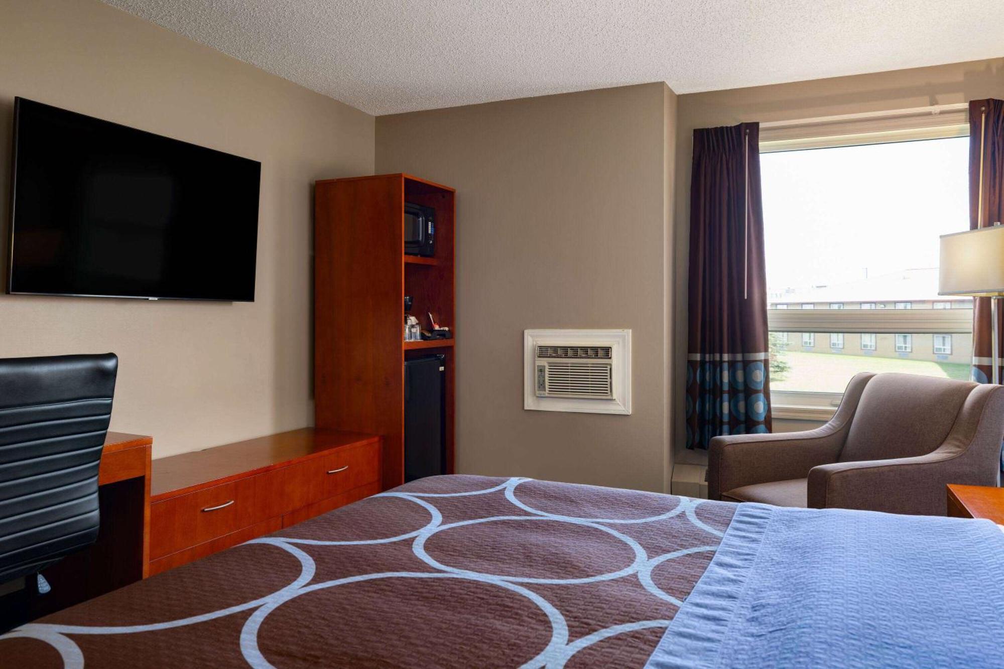 Super 8 By Wyndham Sherwood Park/Edmonton Area Dış mekan fotoğraf