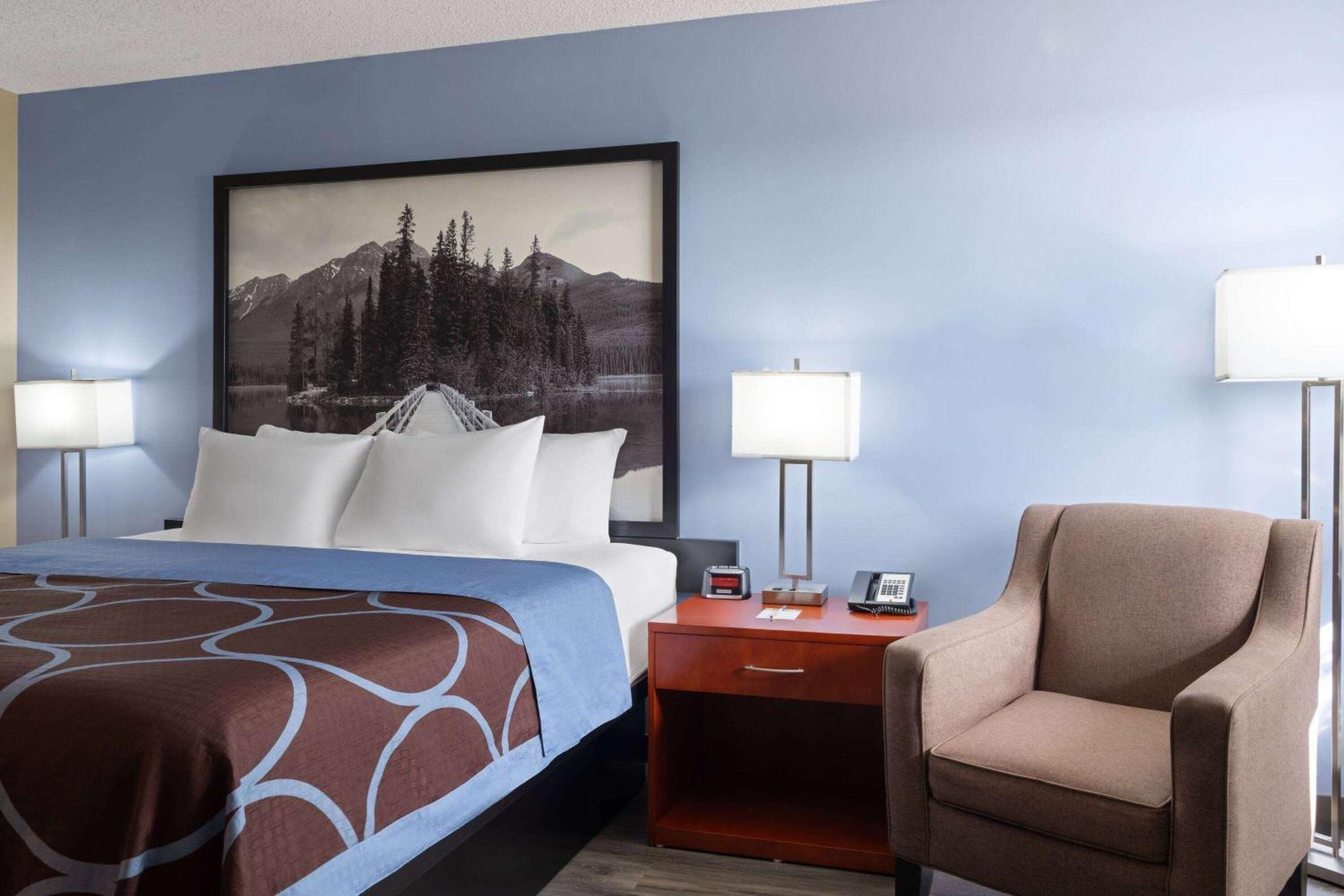 Super 8 By Wyndham Sherwood Park/Edmonton Area Dış mekan fotoğraf