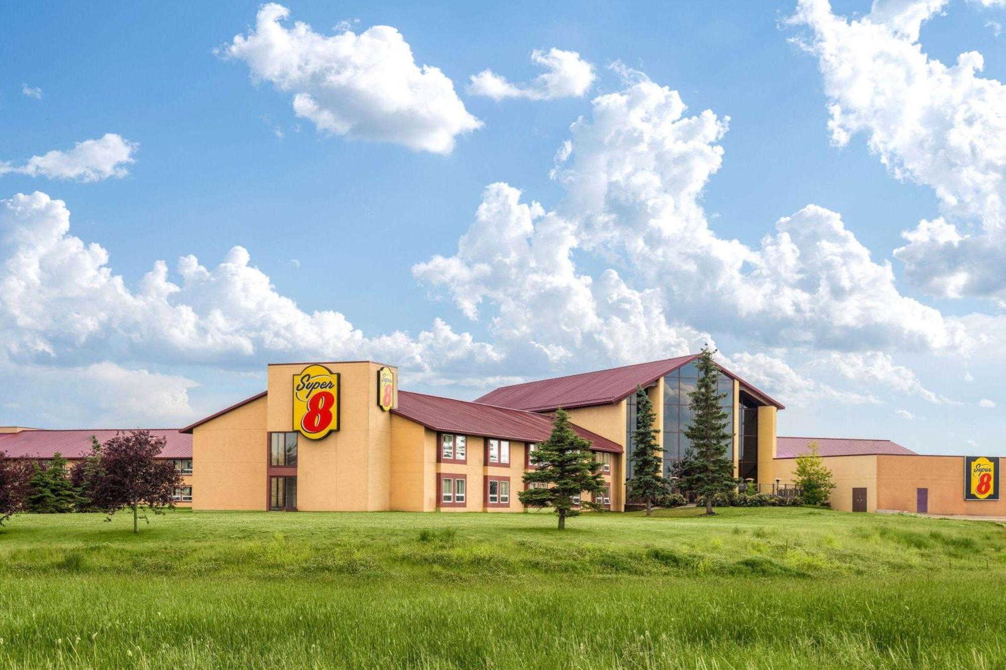 Super 8 By Wyndham Sherwood Park/Edmonton Area Dış mekan fotoğraf