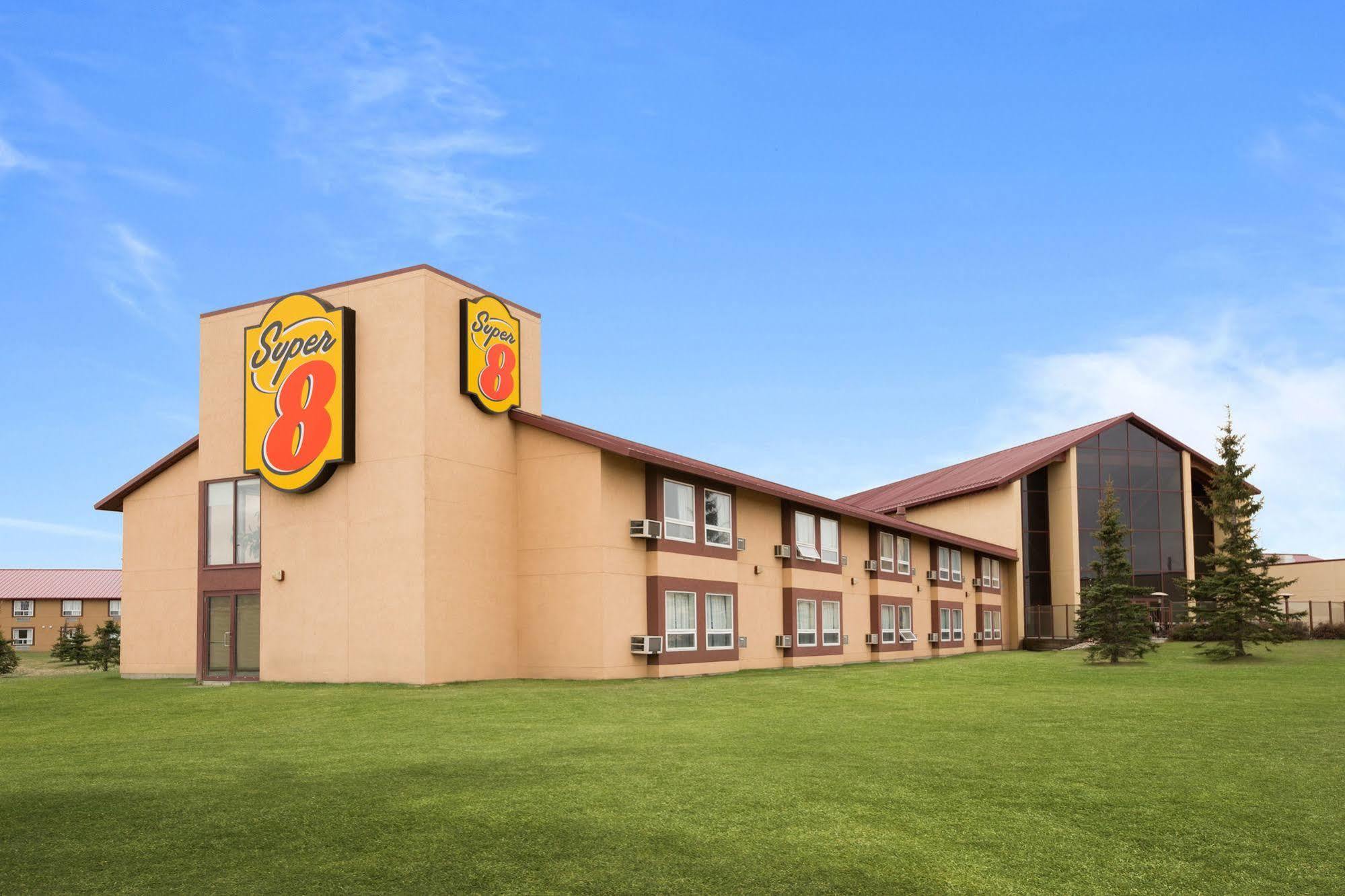 Super 8 By Wyndham Sherwood Park/Edmonton Area Dış mekan fotoğraf